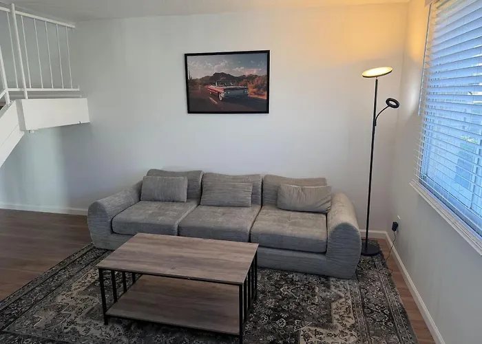 3br Sleeps 10 Walk To Old Town Holiday home *