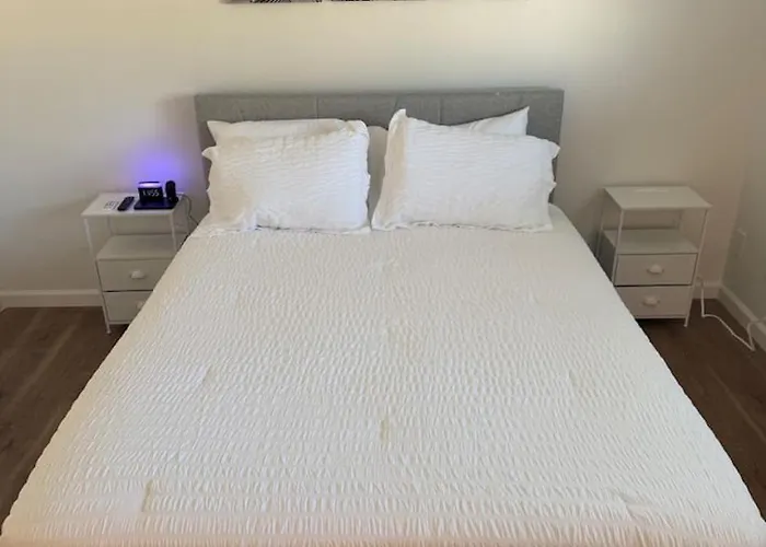 3br Sleeps 10 Walk To Old Town Holiday home *