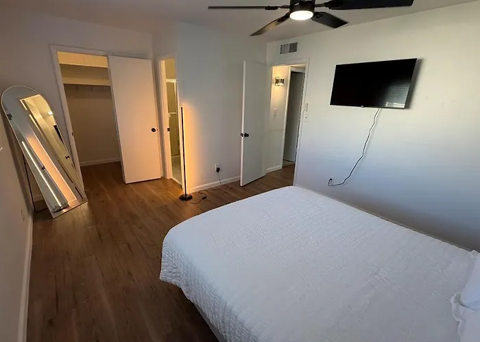 3br Sleeps 10 Walk To Old Town