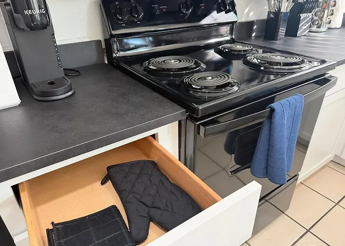 3br Sleeps 10 Walk To Old Town *